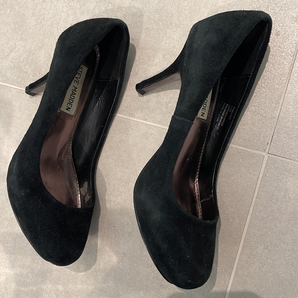 Steve Madden women size 5.5 black suede alike closed shoes kitten heel - Picture 9 of 15